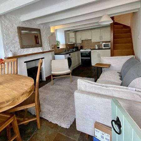 The Little Lighthouse - 2 Minutes From The Beach Pentewan Exterior foto